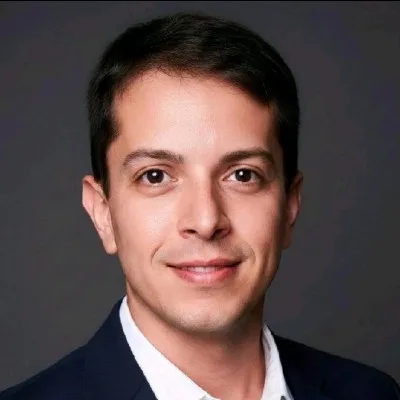 Portrait of Vitor M. Rodovalho